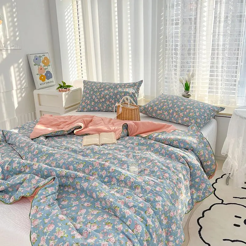 The Rose Blanket - Image 4