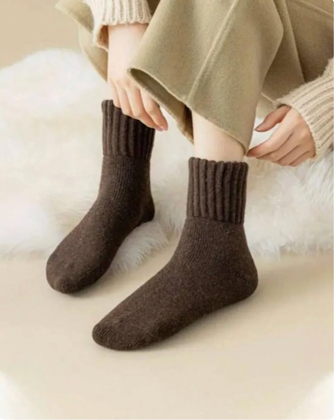 The Knitted Fleece Socks - 5 Pairs Pack - Image 5